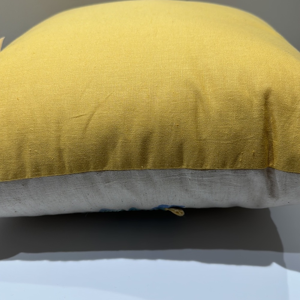 COPY - 🌸NEW 🐣 Easter  THRESHOLD Decorative Pillow 18in x 18in. - Picture 7 of 15